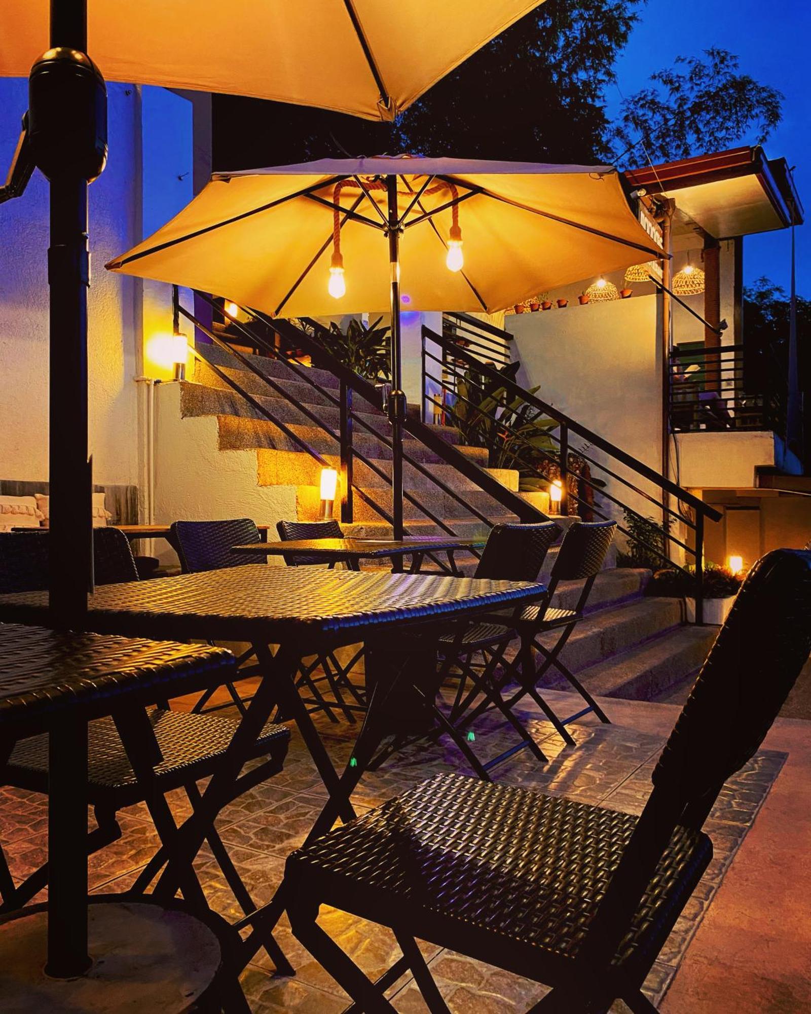 Vela Terraces Hotel Coron Exteriör bild