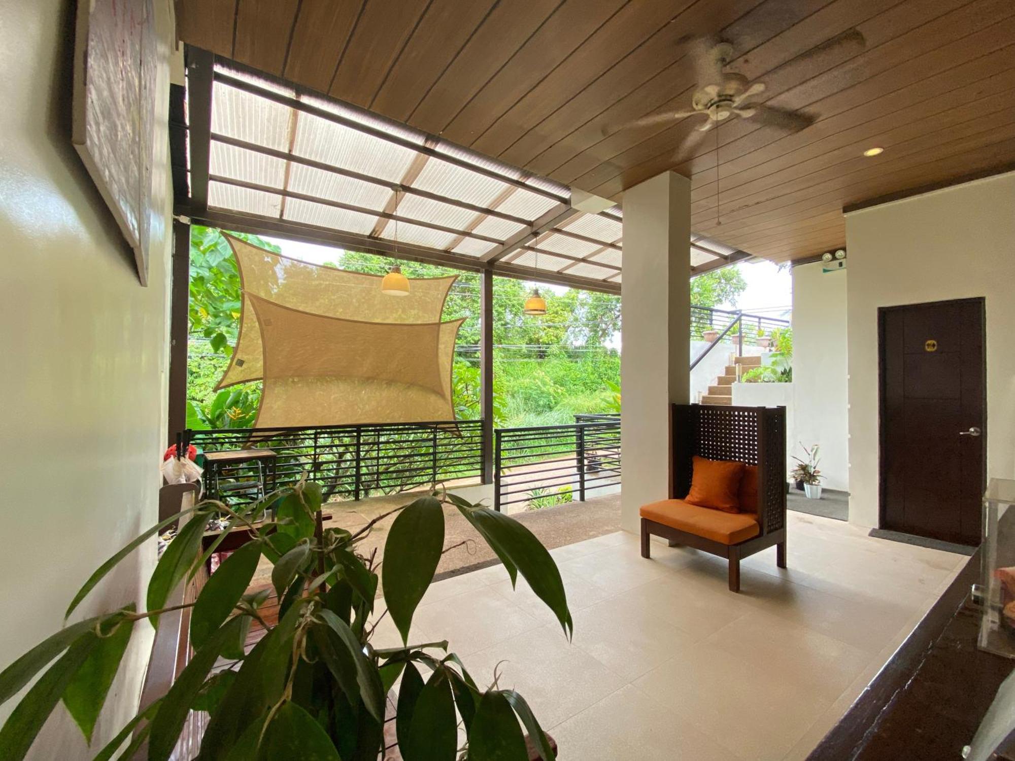 Vela Terraces Hotel Coron Exteriör bild