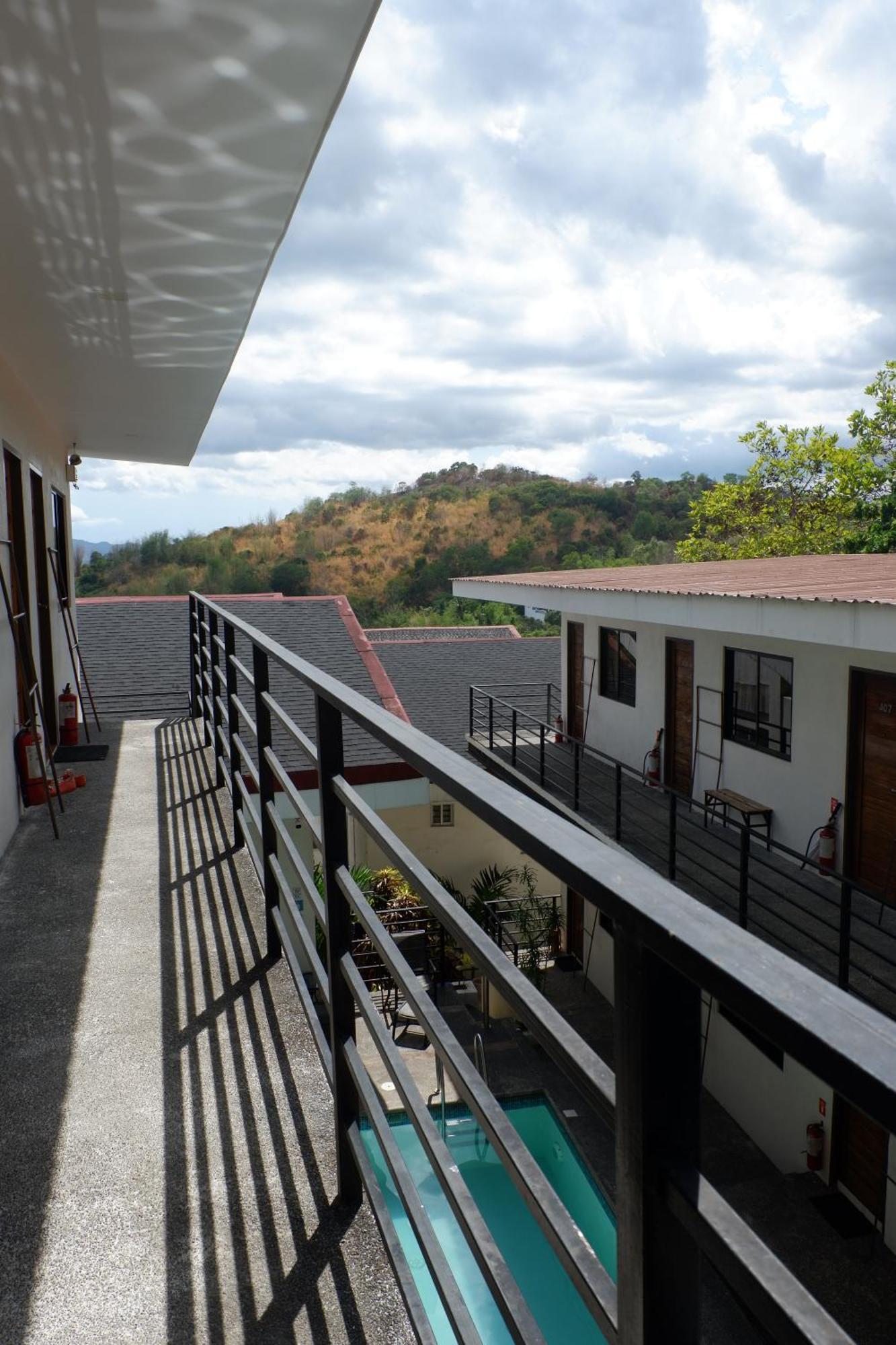 Vela Terraces Hotel Coron Exteriör bild