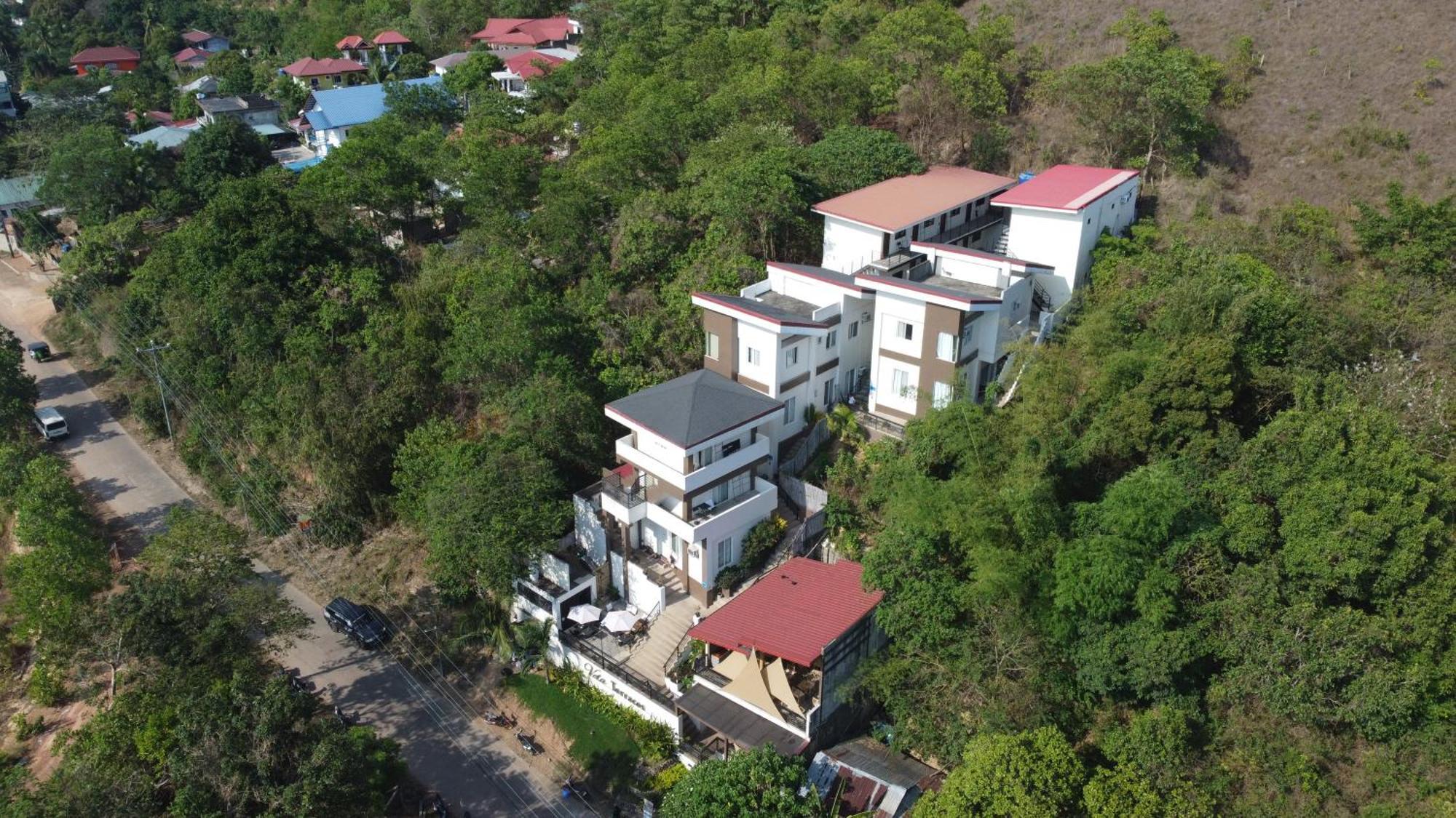 Vela Terraces Hotel Coron Exteriör bild