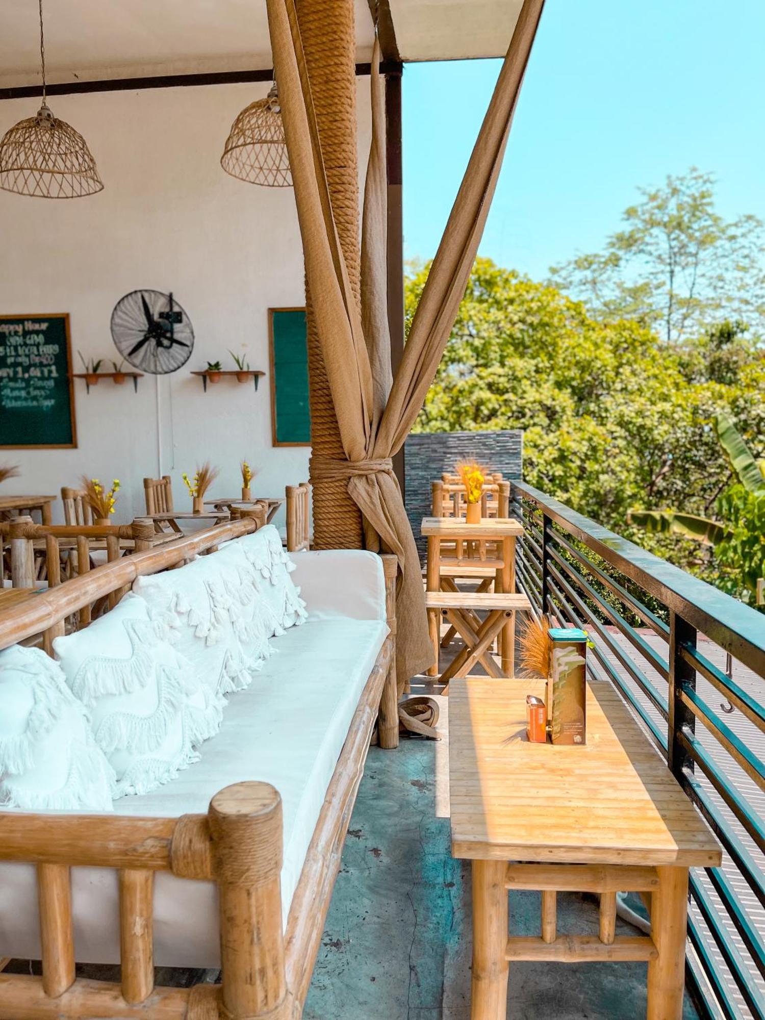 Vela Terraces Hotel Coron Exteriör bild