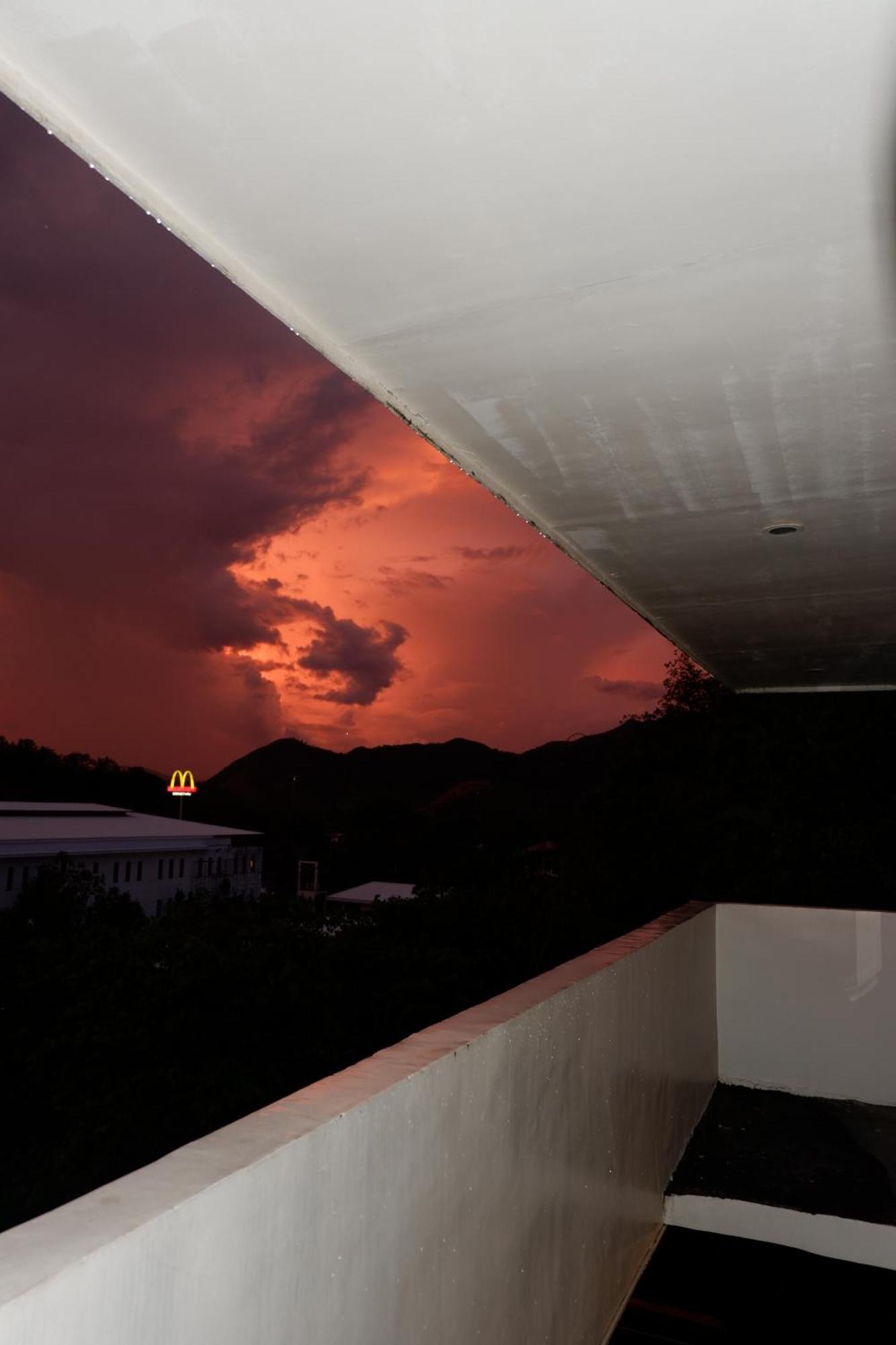 Vela Terraces Hotel Coron Exteriör bild
