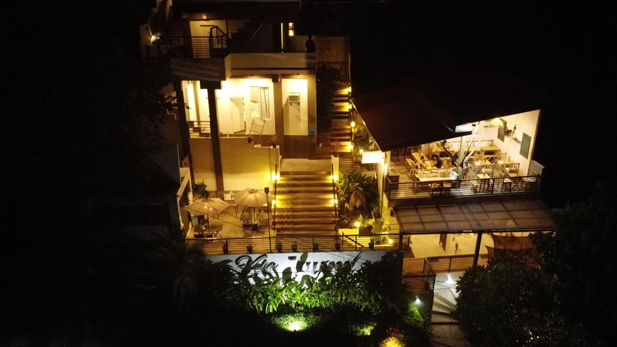 Vela Terraces Hotel Coron Exteriör bild