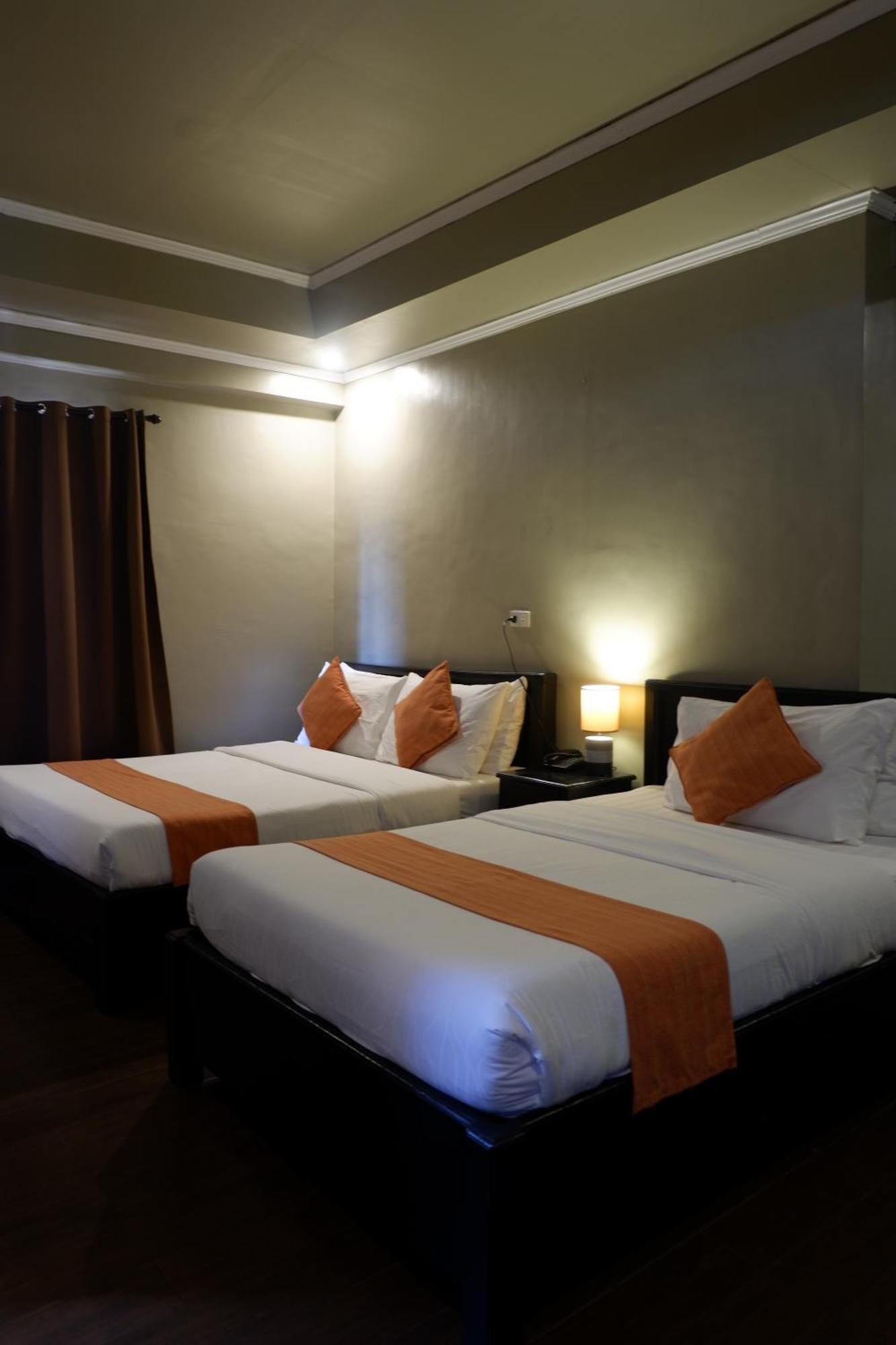 Vela Terraces Hotel Coron Exteriör bild