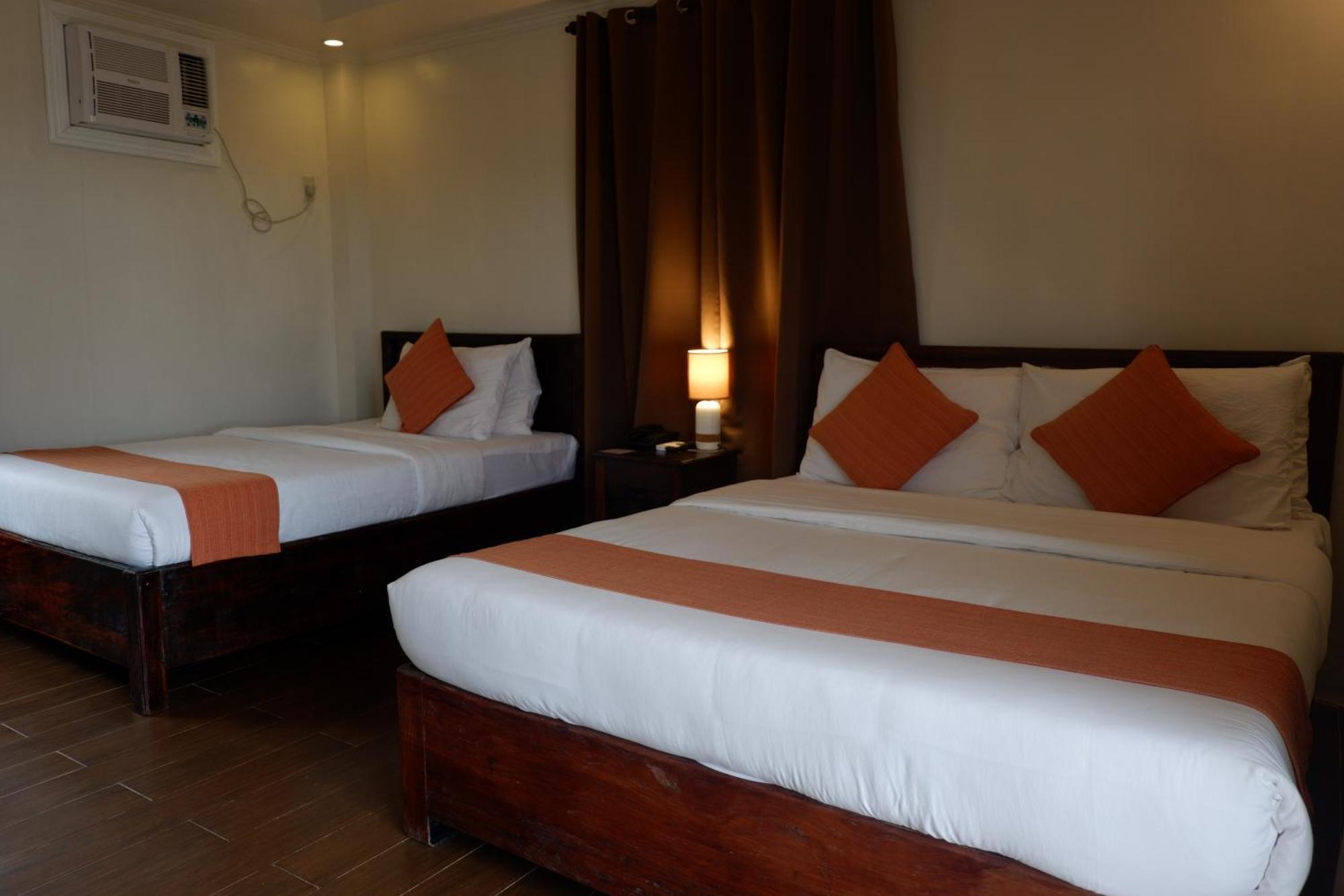 Vela Terraces Hotel Coron Exteriör bild