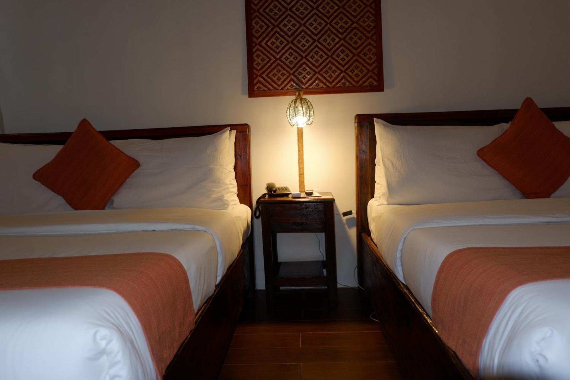 Vela Terraces Hotel Coron Exteriör bild